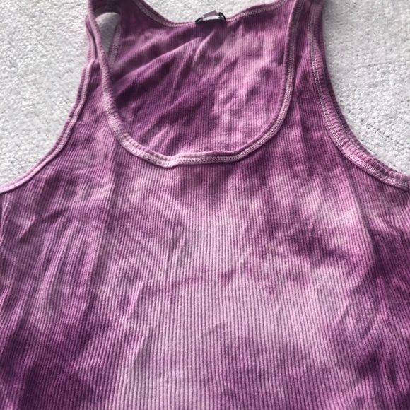 Kismet small tye-dye like  muscle tee. Body fitting tee, longer than usual - Picture 2 of 5